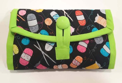 SEWING BAG WITH ZIPPERS: YARNS